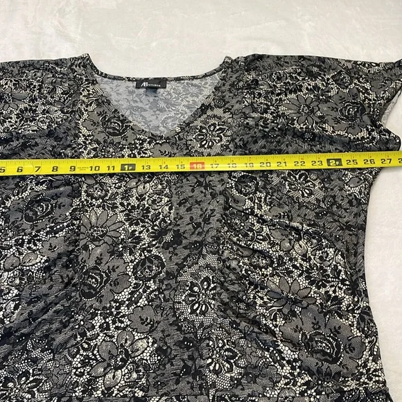 AB STUDIO SIZE XL Floral Lace Black and Gray Women's Top - Picture 3 of 6